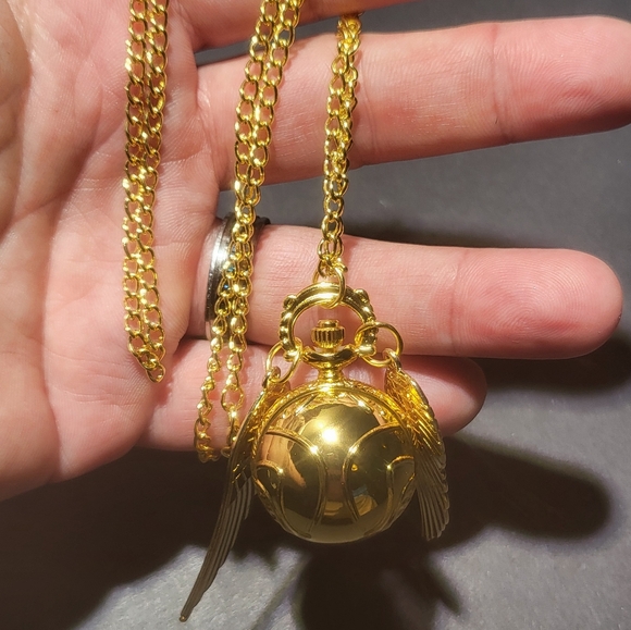 COPY - Gold flying snitch pocket watch and chain....24097 - Picture 3 of 5